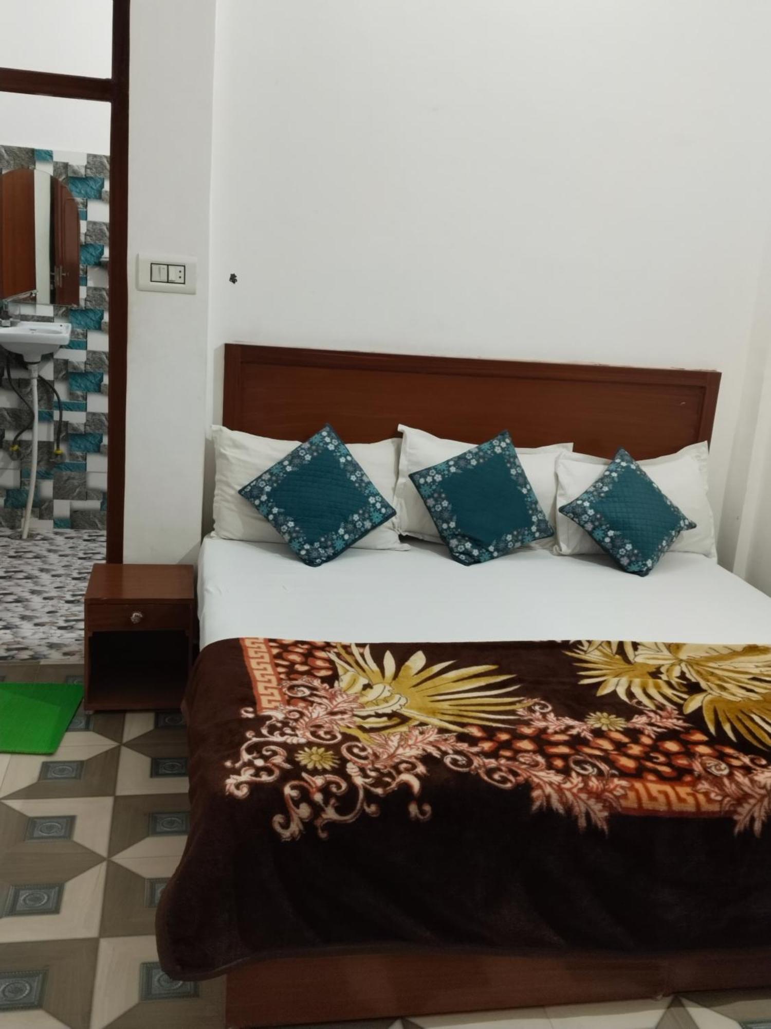 Rani Palace 카주라호 외부 사진